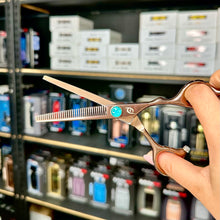 Load image into Gallery viewer, Tamiko Thinning Shears
