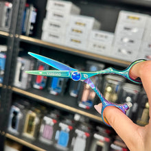 Load image into Gallery viewer, Yamako Chameleon Shears
