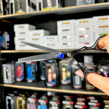 Load image into Gallery viewer, Tamiko Thinning Shears
