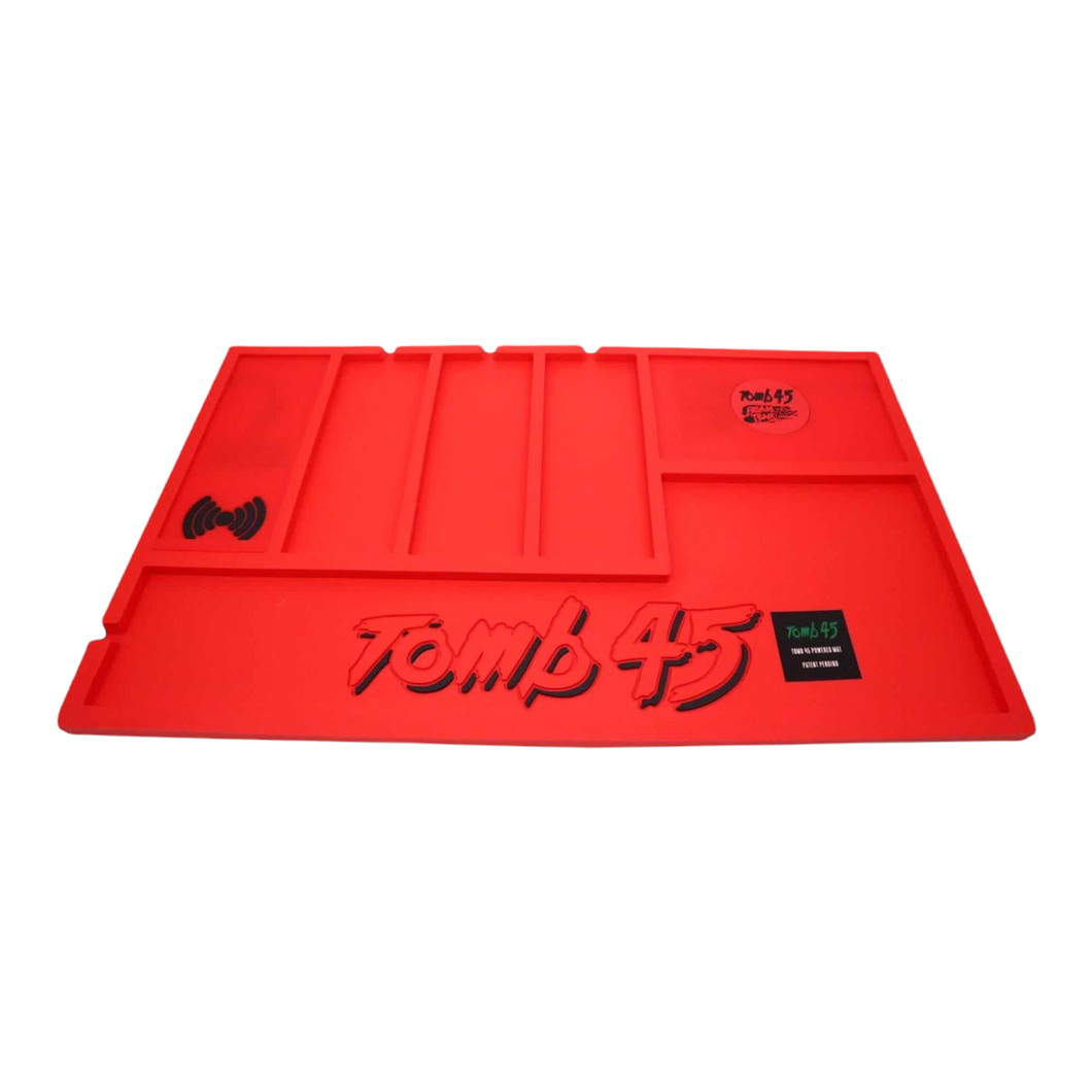 Tomb45 Wireless Clipper Charging Mat Red